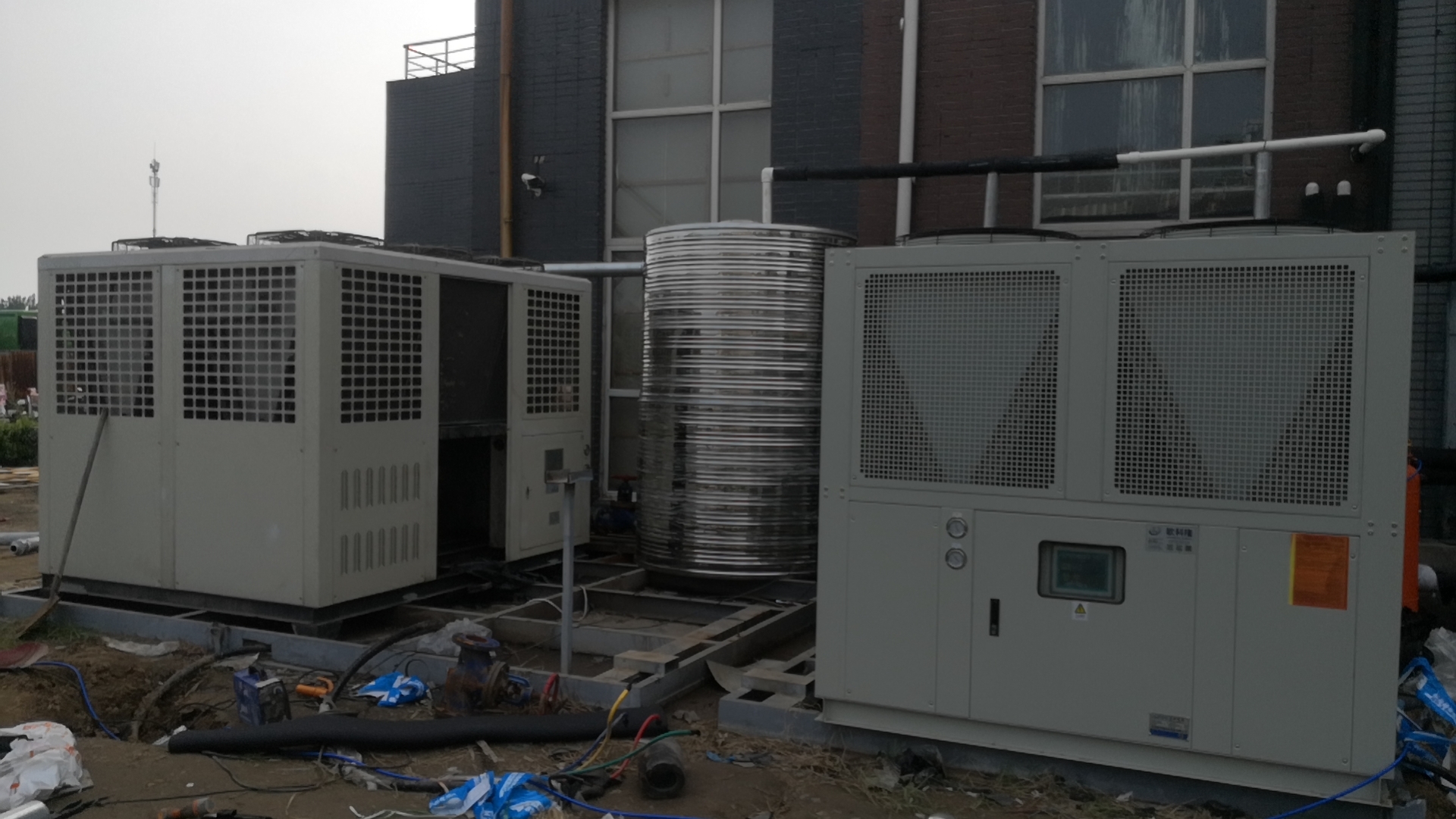 北京某上市公司重復(fù)采購風(fēng)冷螺桿式冷水機